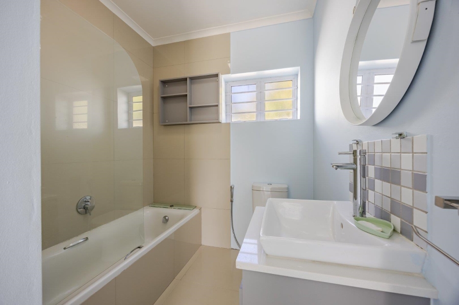 4 Bedroom Property for Sale in Zeekoevlei Western Cape